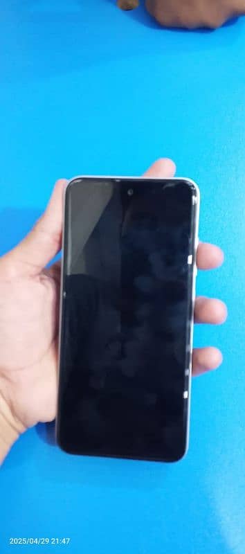 techno spark go 1 (4+4|64) 1