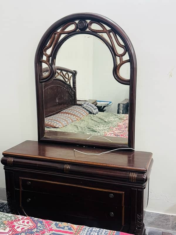 Bed side Table dressing and metrus for sale 5