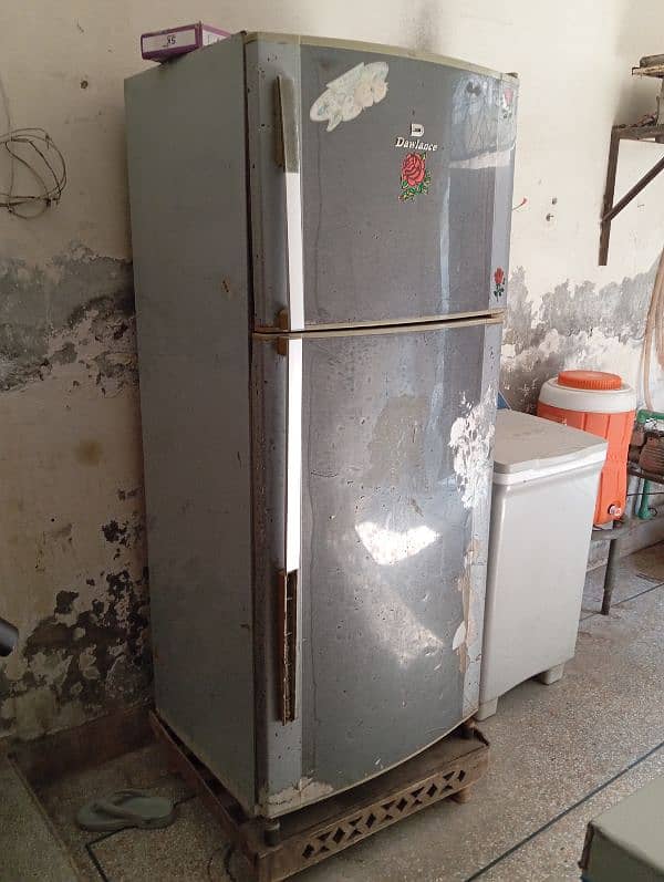 DAWLANCE REFRIGERATOR 6