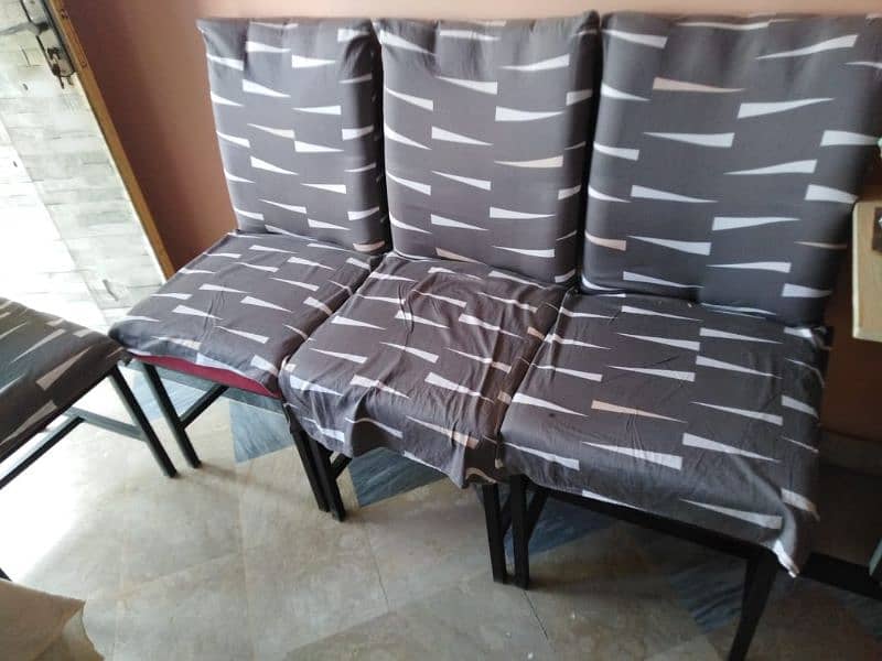Dining Chairs for Sale. . . 0