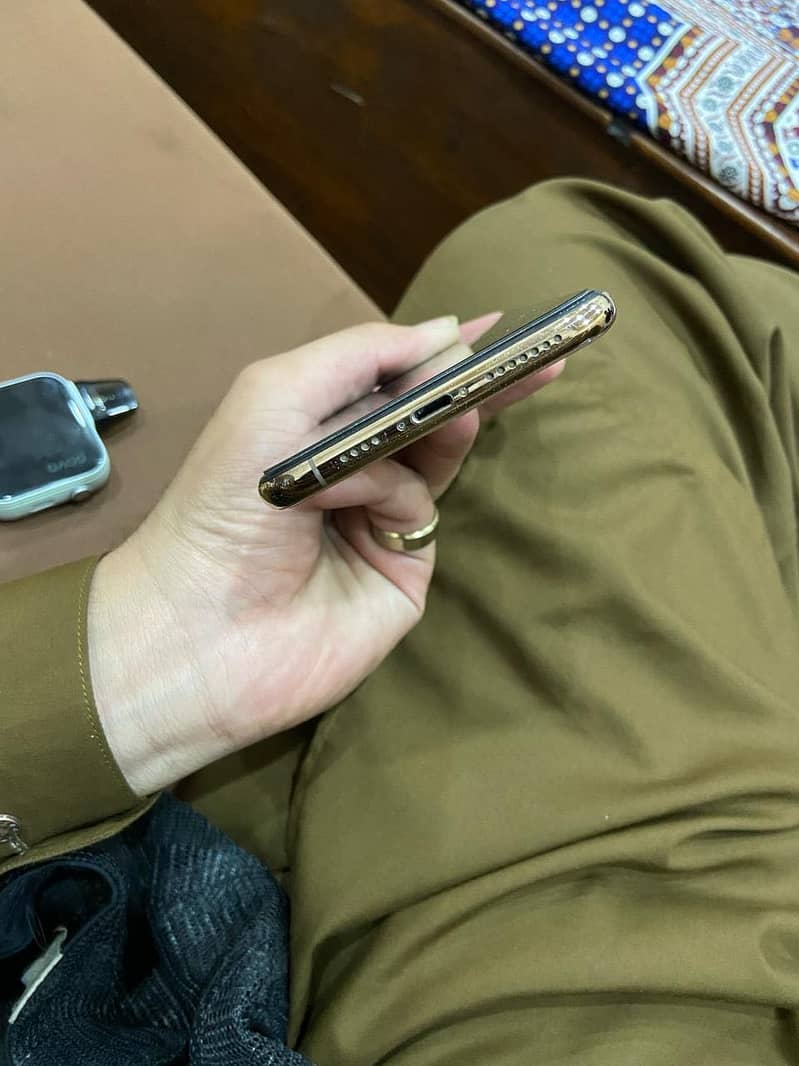 iPhone xs max 2