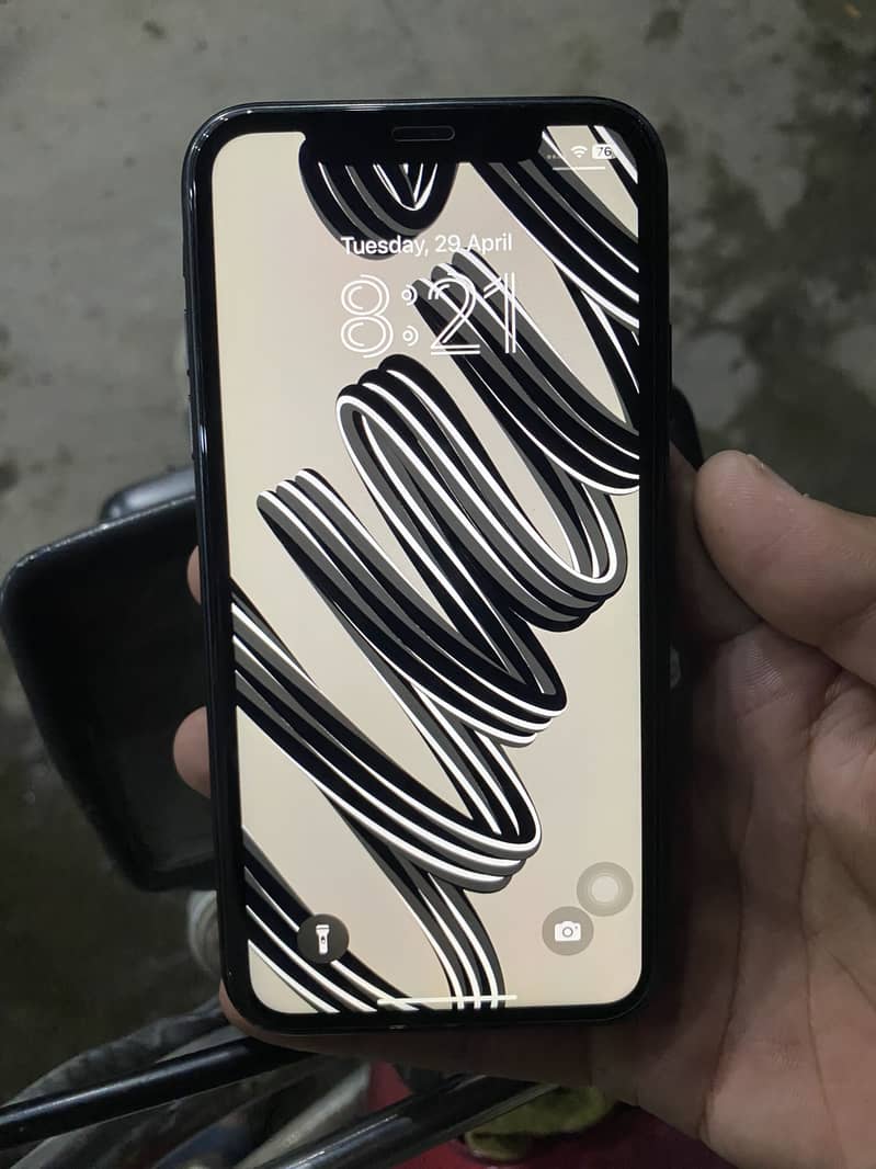 IPHONE XR 128 GB 2