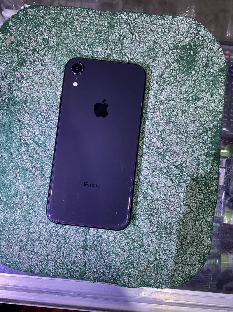 IPHONE XR 128 GB 7