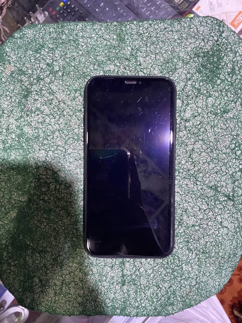 IPHONE XR 128 GB 8