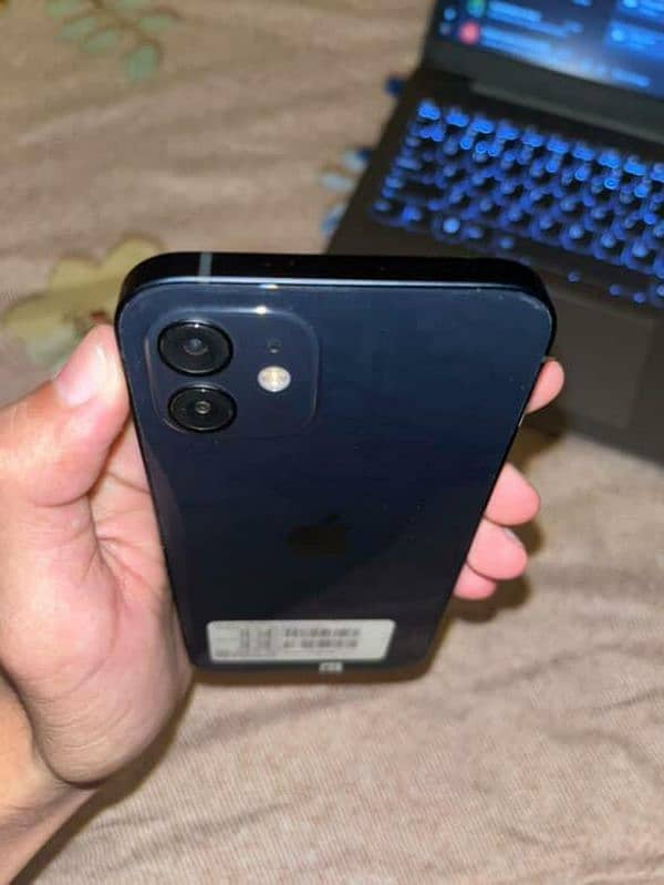 Iphone 12 almost new (kit) 0