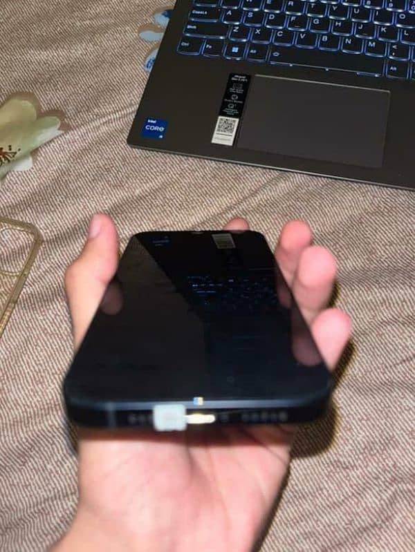 Iphone 12 almost new (kit) 2
