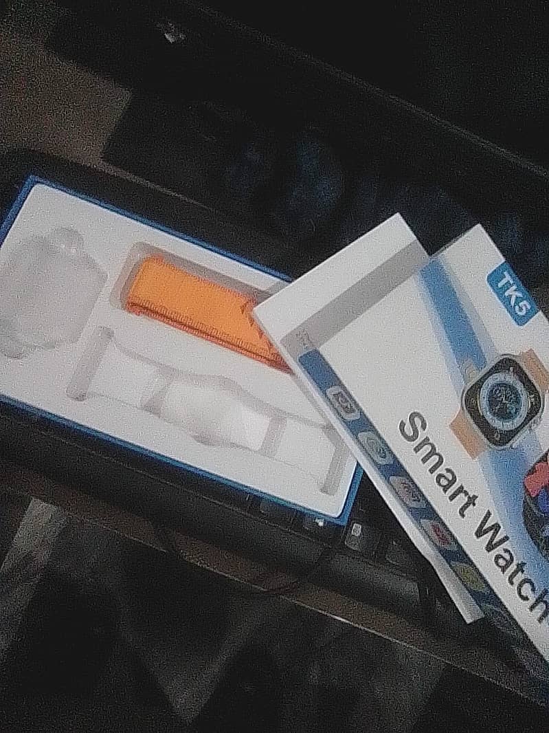 2 TK5 ultra with box sim watch 64gb 10/10 8