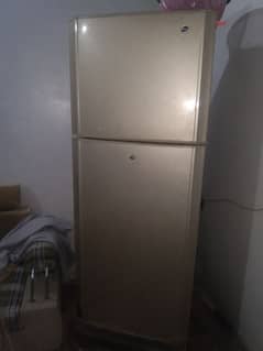 pel fridge for sale 2 door itna used nhi hoa full size ha