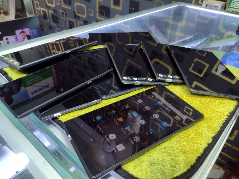 tablets/tab/tabs/gaming tab/kids tab/Samsung tab/ipad 2