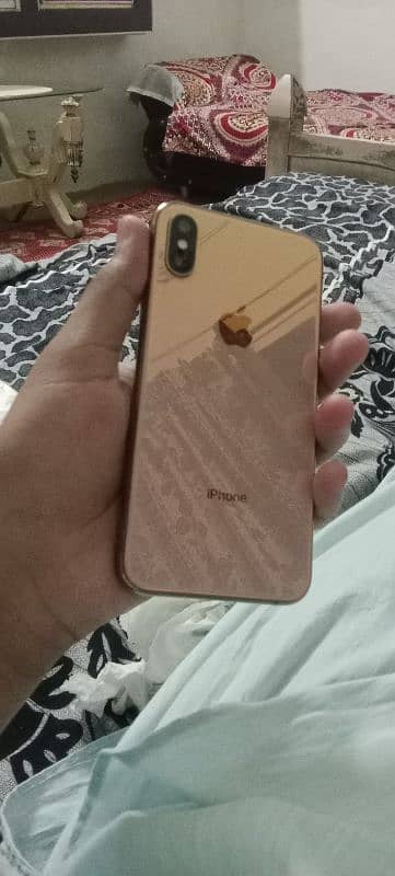 iPhone XS 3