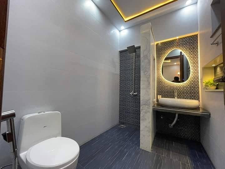 we are offering a 10 marla house for rent in Jasmine block bahria town 8