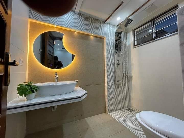 we are offering a 10 marla house for rent in Jasmine block bahria town 11