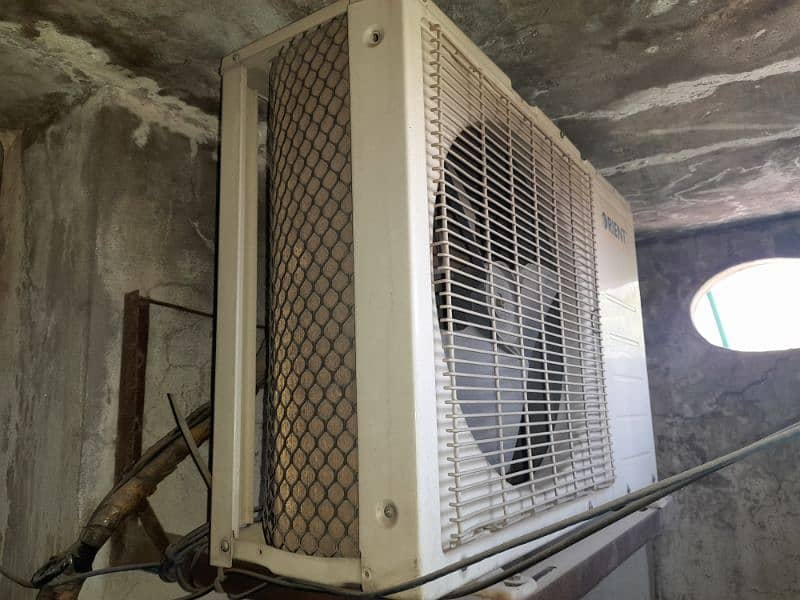 Orient Split AC 1