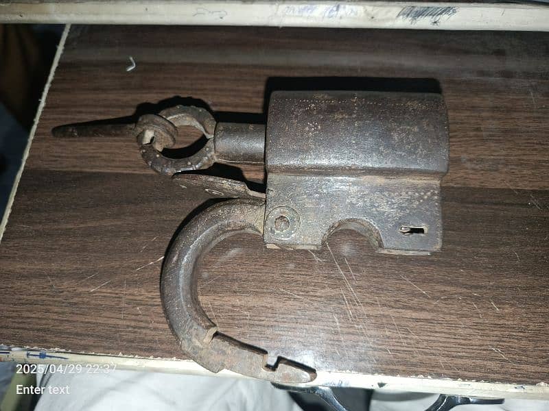 200 year old antique lock 0