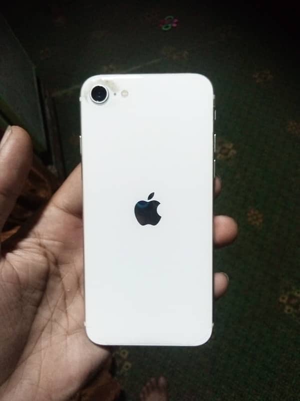 iPhone SE second generation waterpack 0