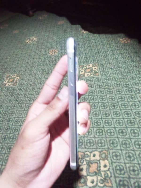 iPhone SE second generation waterpack 7