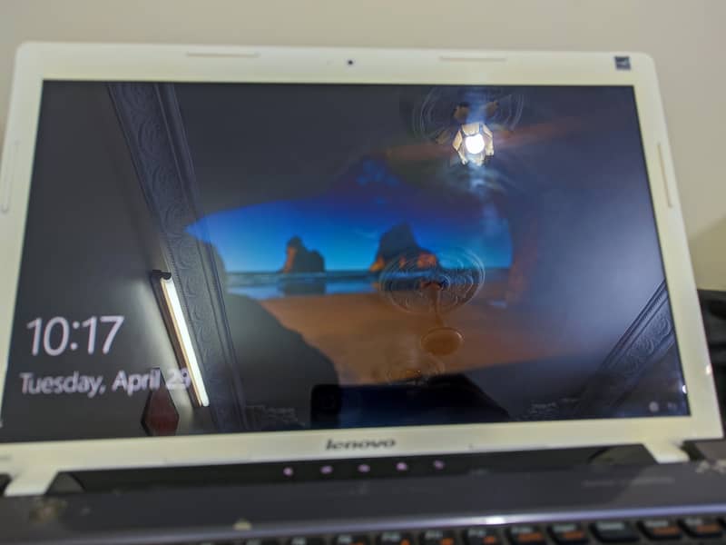 Lenovo Z580 256gb SSD 8gb RAM-i5 3th g 7