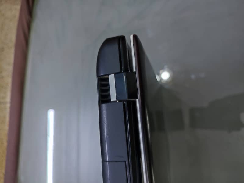 Lenovo Z580 256gb SSD 8gb RAM-i5 3th g 16