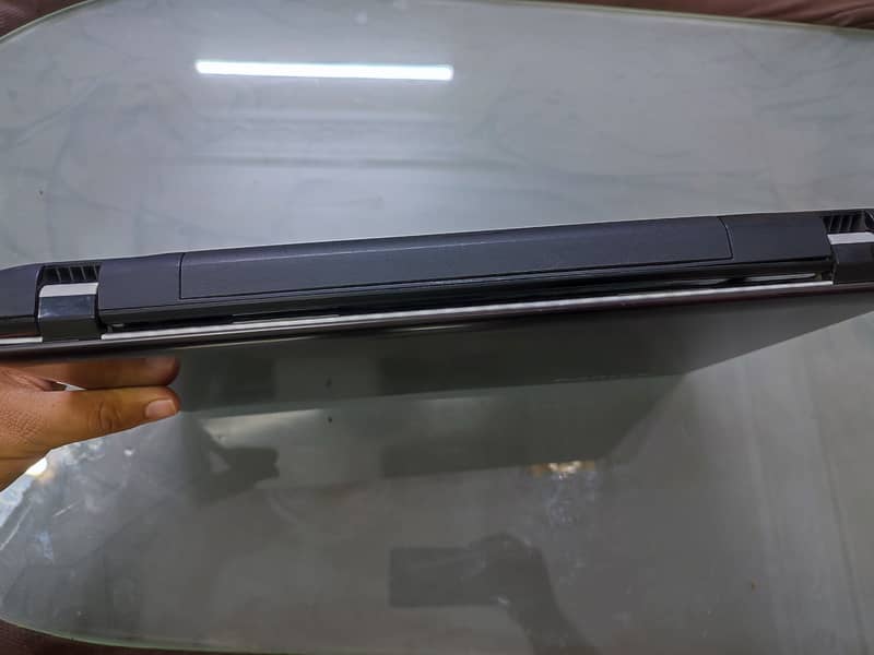 Lenovo Z580 256gb SSD 8gb RAM-i5 3th g 17
