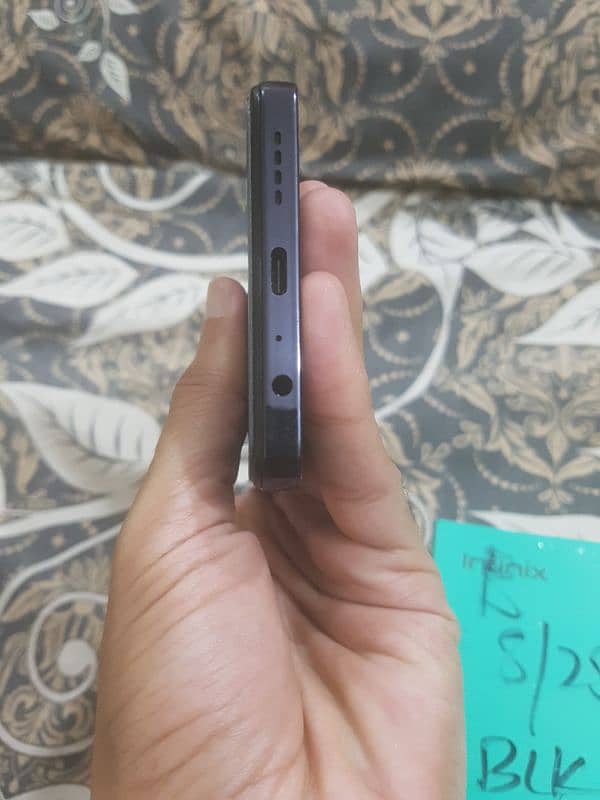 Selling Infinix Note 30 ( 16 GB RAM ) 256GB ROM 10/10 Condition 4