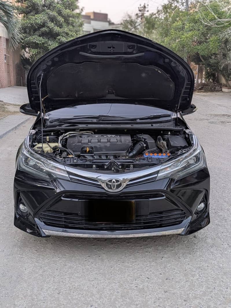 Toyota Corolla Grande 1.8 9