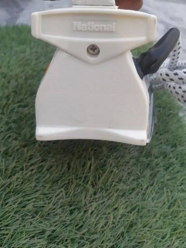 NATIONAL SUPER DELUXE AUTOMATIC IRON 7