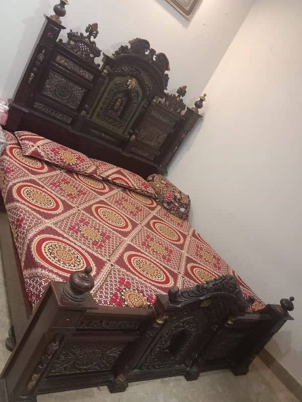 Bed set & Dressing table 3