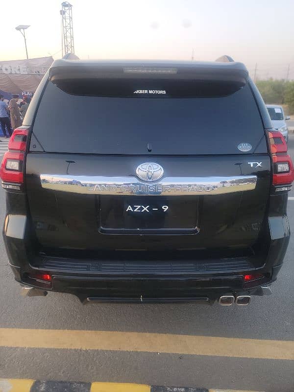 Toyota Land Cruiser 2016 1
