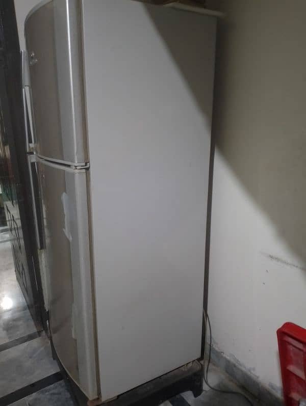 Dawlance used fridge condition 10/8 chill Colling 1