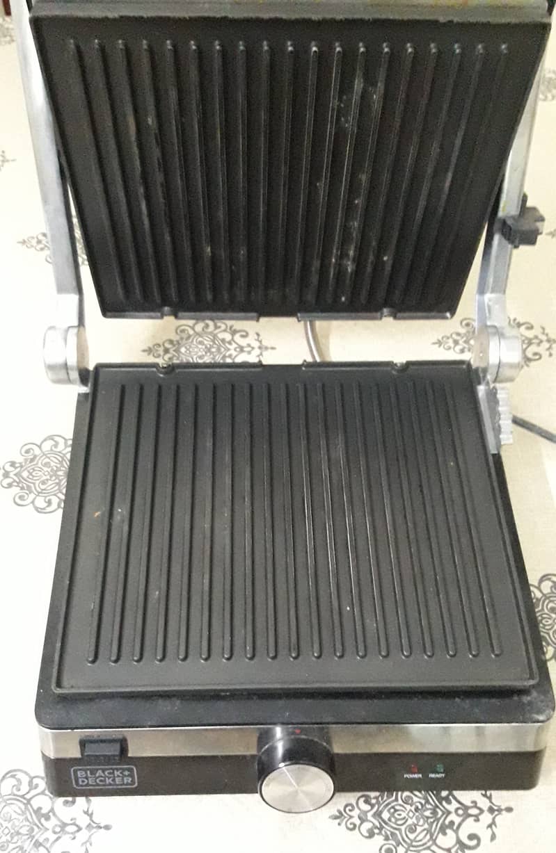 Black decker sandwich maker all in one. Make sandwiches, bbq, grilled 1