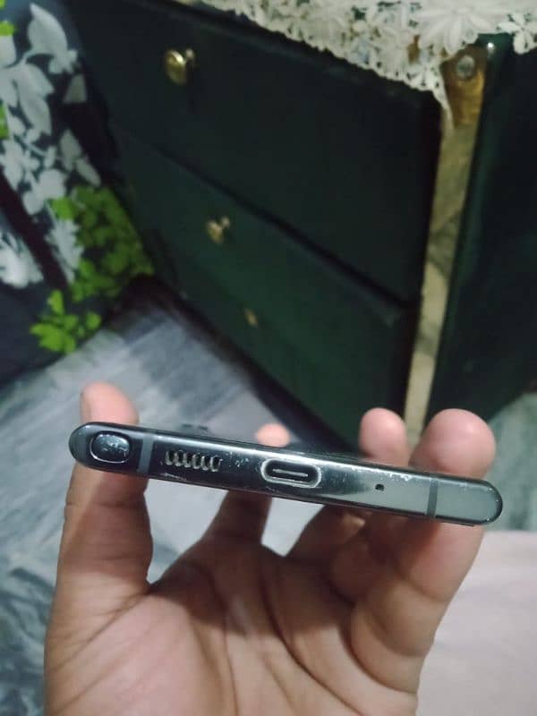 256 GB 3