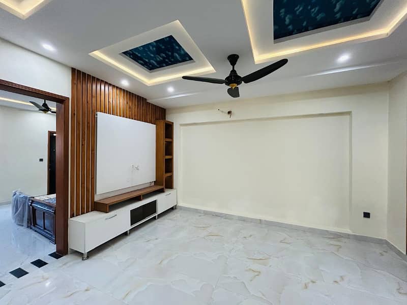 10Marla brand new House for rent 7