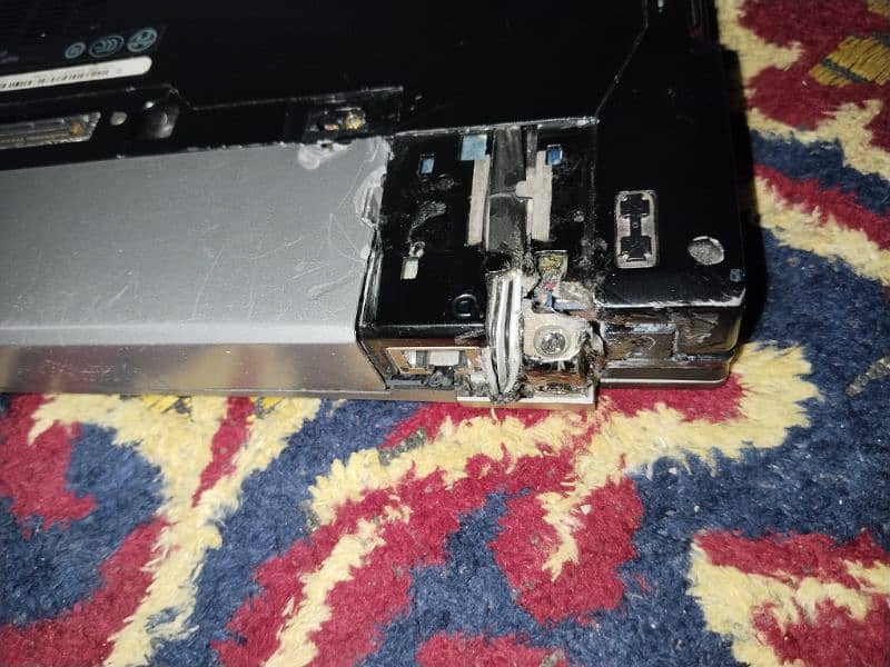 Laptop Dell latitude E6410 4