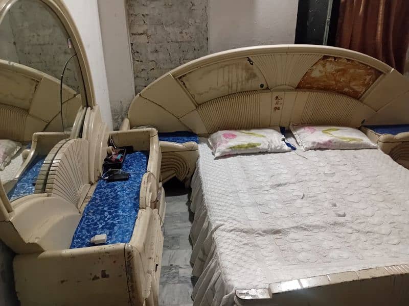 Bed with Dressing Table for sale 0