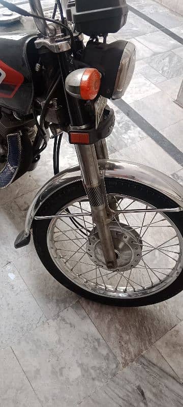 Honda 125 2016 model Lahore number 2