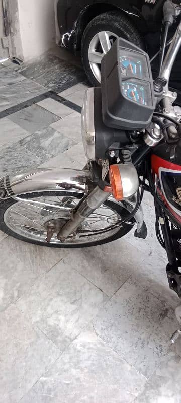 Honda 125 2016 model Lahore number 7