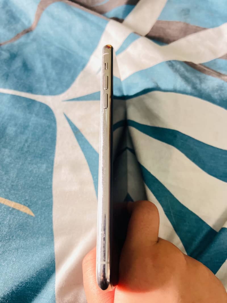 iPhone 11 Pro Max 0