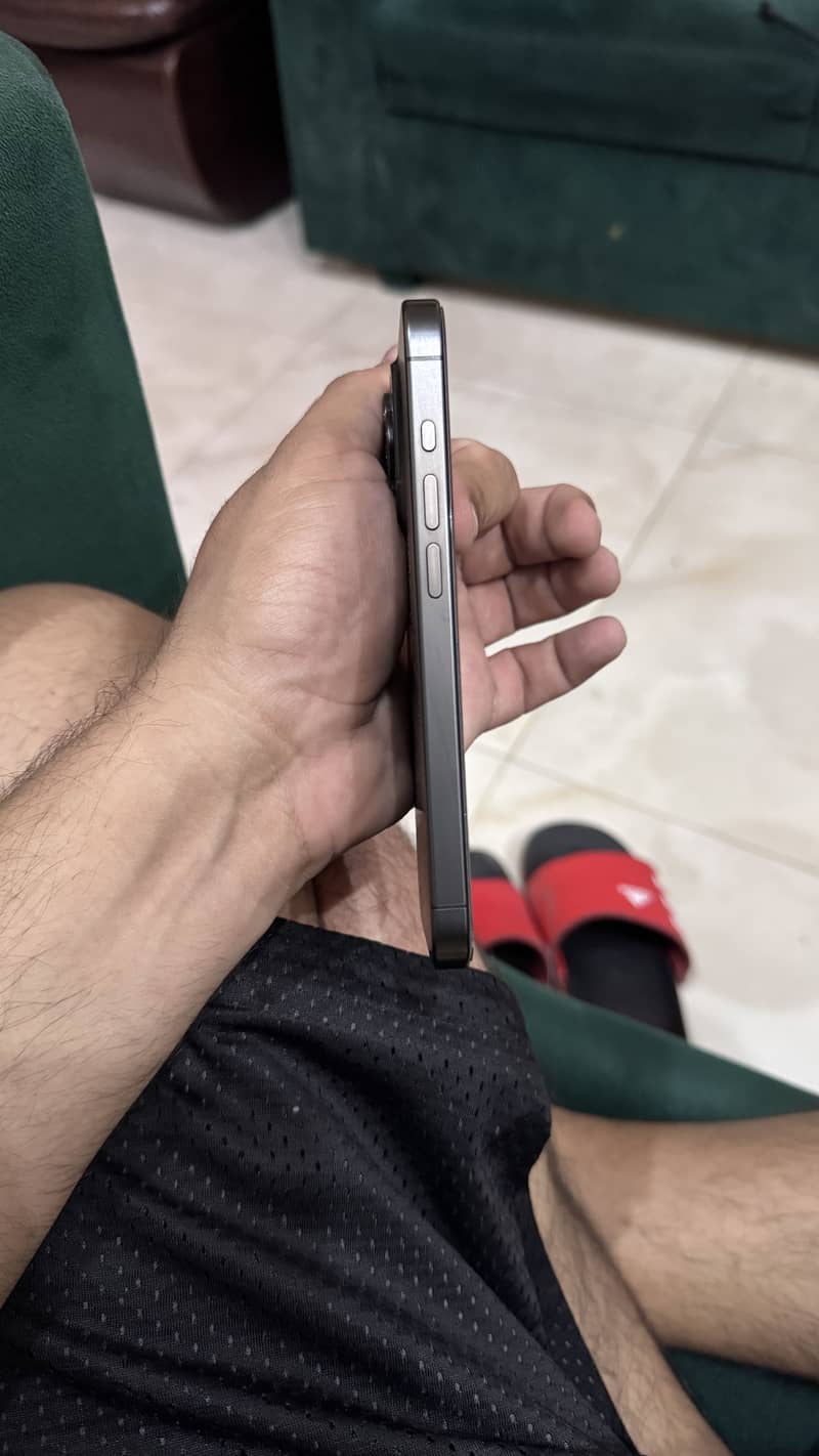 iPhone 15 pro 3
