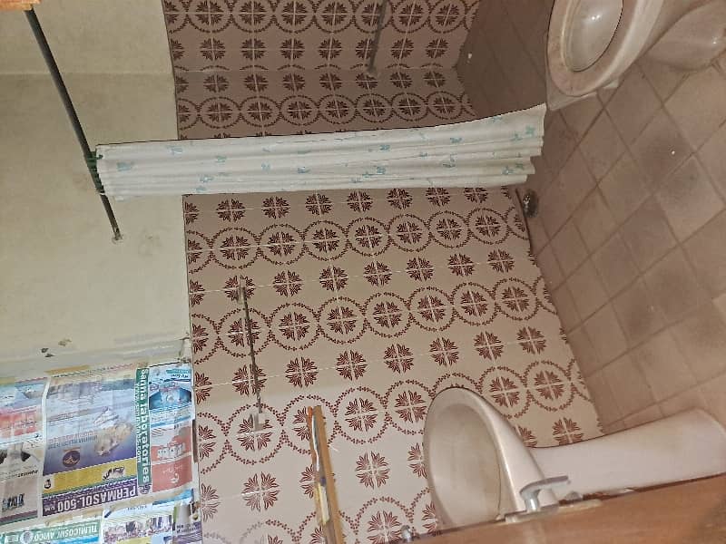 Well-constructed House Available For sale In Allama Iqbal Town - Rachna Block 10