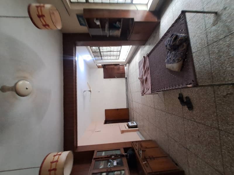 Well-constructed House Available For sale In Allama Iqbal Town - Rachna Block 12