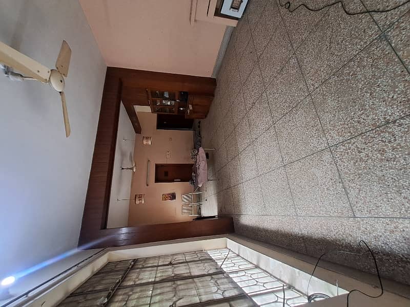 Well-constructed House Available For sale In Allama Iqbal Town - Rachna Block 14