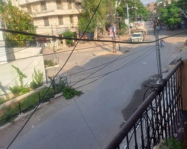 Corner House Sized 3 Marla Is Available For Sale In Allama Iqbal Town 2