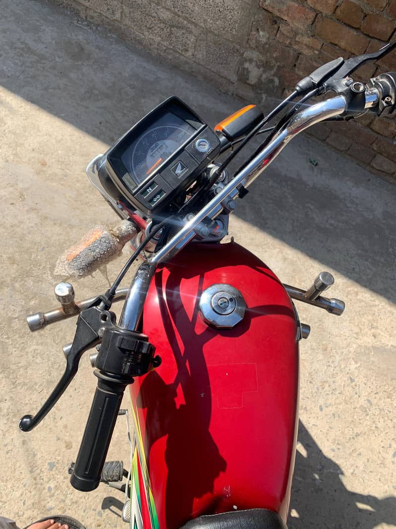 Honda CD 70 2023 9