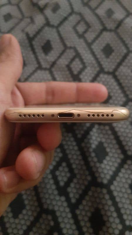 Apple Iphone 8 / Non PTA / 64GB / Excellent condition 3