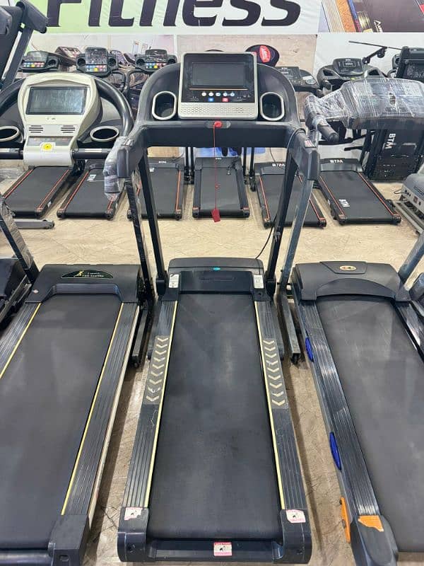 TREADMILL / RUNNING MACHINE / WALKING MACHINE / JOGGING MACHINE 11