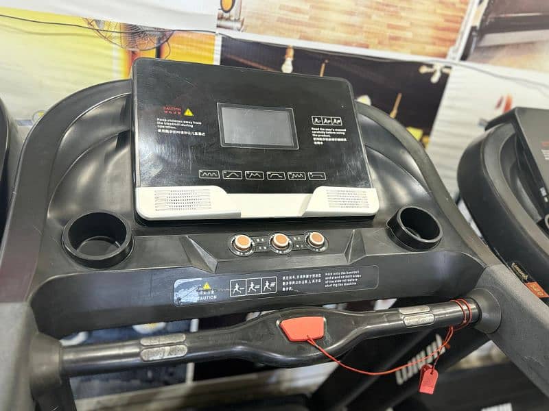 TREADMILL / RUNNING MACHINE / WALKING MACHINE / JOGGING MACHINE 14