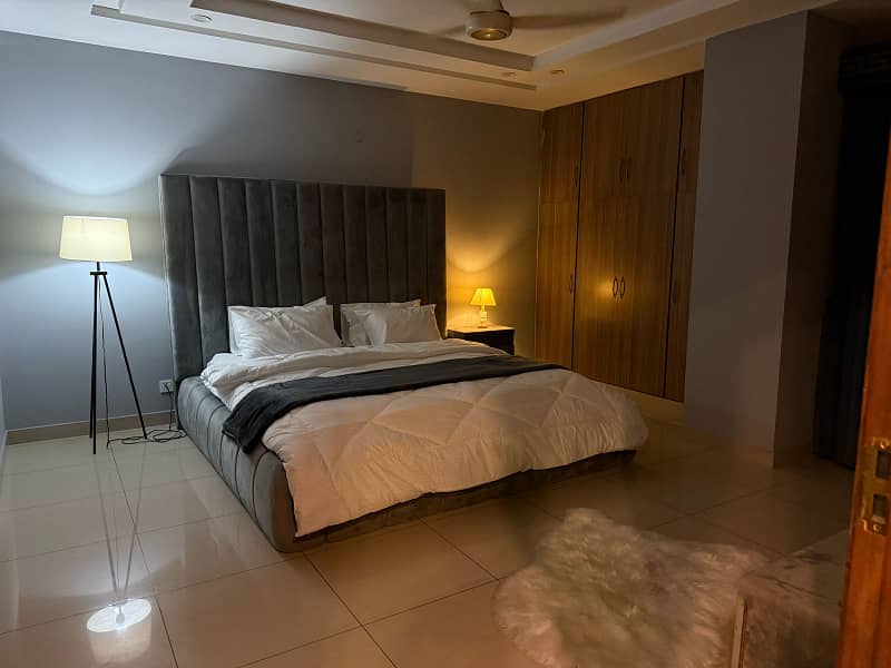 Daily bacises 1 bed rom short time coupel Allow Safe & scour 100% 0