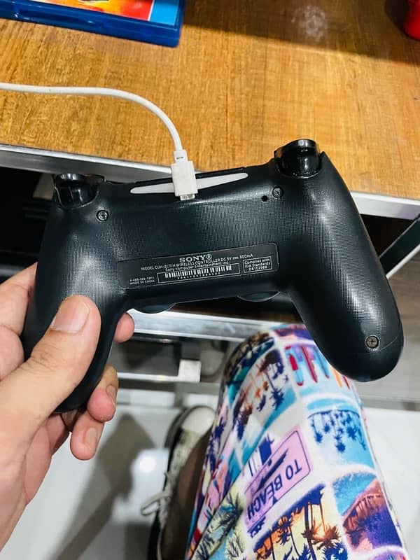 PS4 FAT 1Tb Brand New with wireless Controller 7