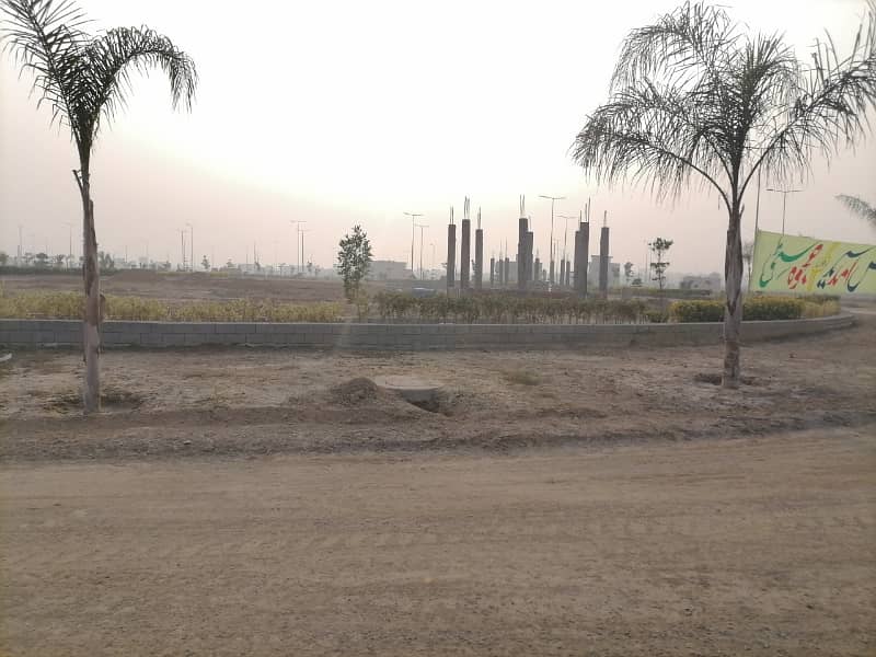 Ajwa city 5 Marla @investor rate 38