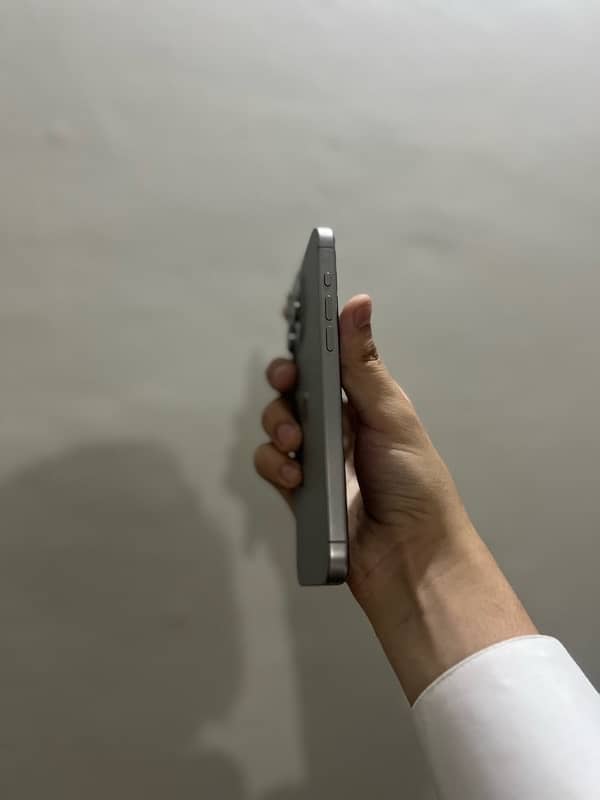 15 pro max Factory unlock 3